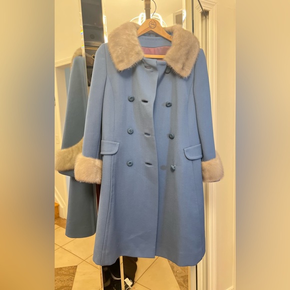Women's Vintage “Frostmann” 100% Virgin Wool Coat With Real Fur Trim - Picture 1 of 5